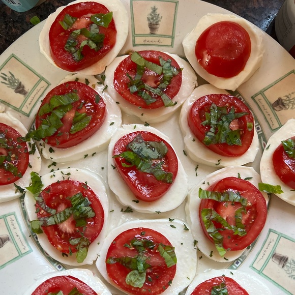 Meet your Posher, Linda - Picture 1 of 1